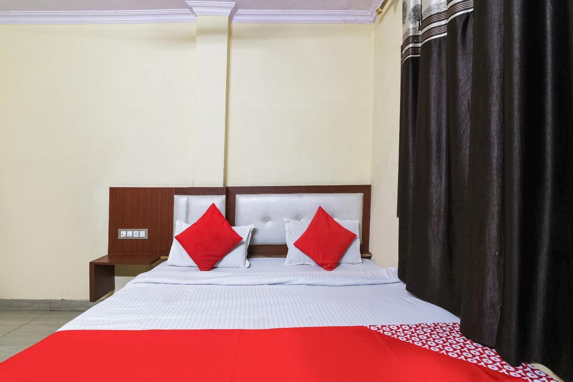 O Parkash Dx Hotel New Delhi